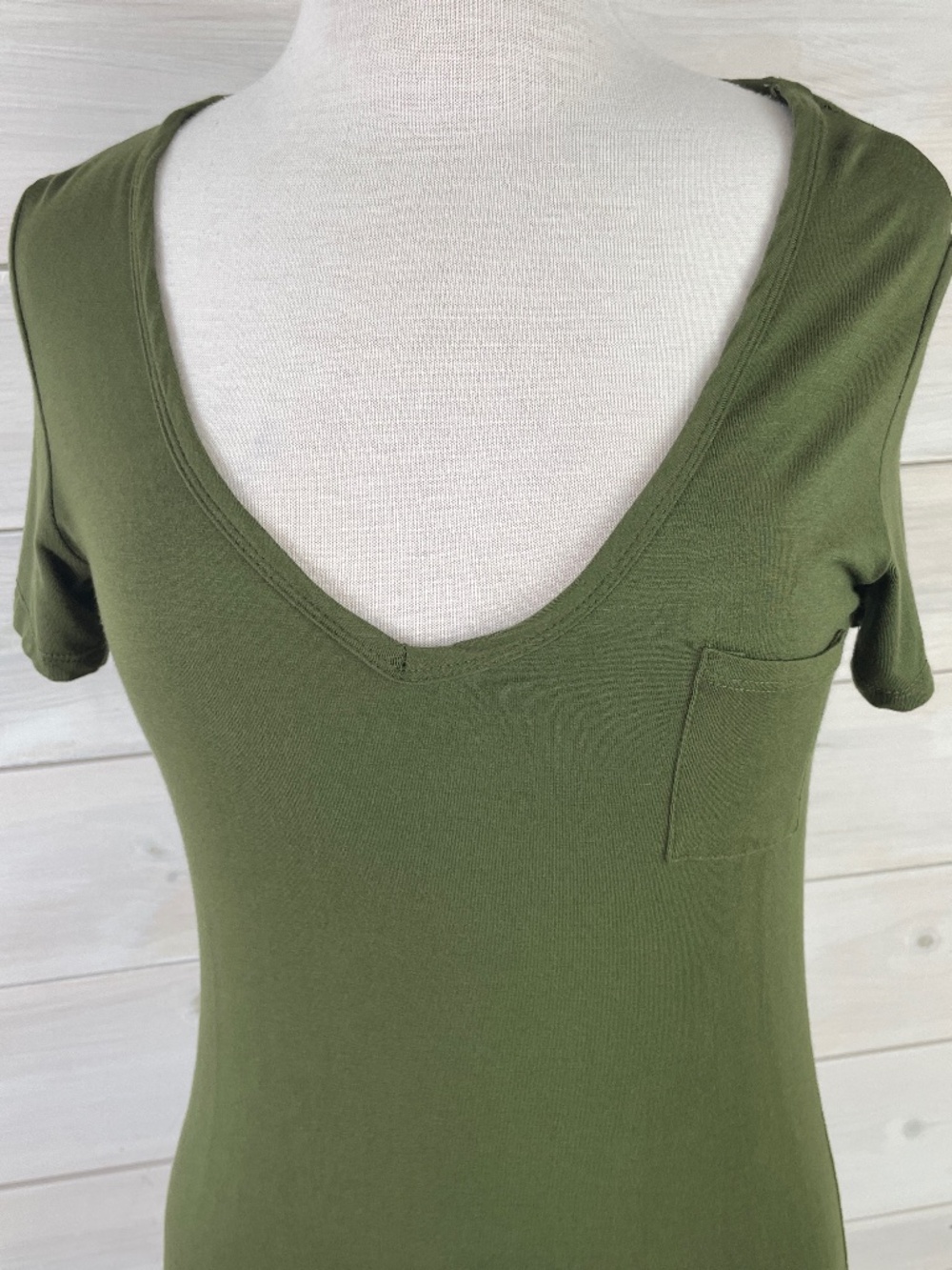 Velvet Torch Army Green V-neck Short Sleeve Maxi Dress - Picture 3 of 8